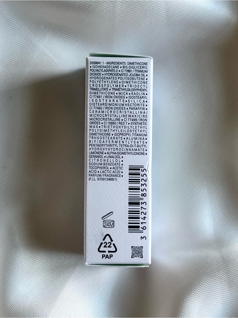 Prada Monochrome Matte Lipstick —
HYPER MATTE
B02 QUARTZ - Picture 7 of 8